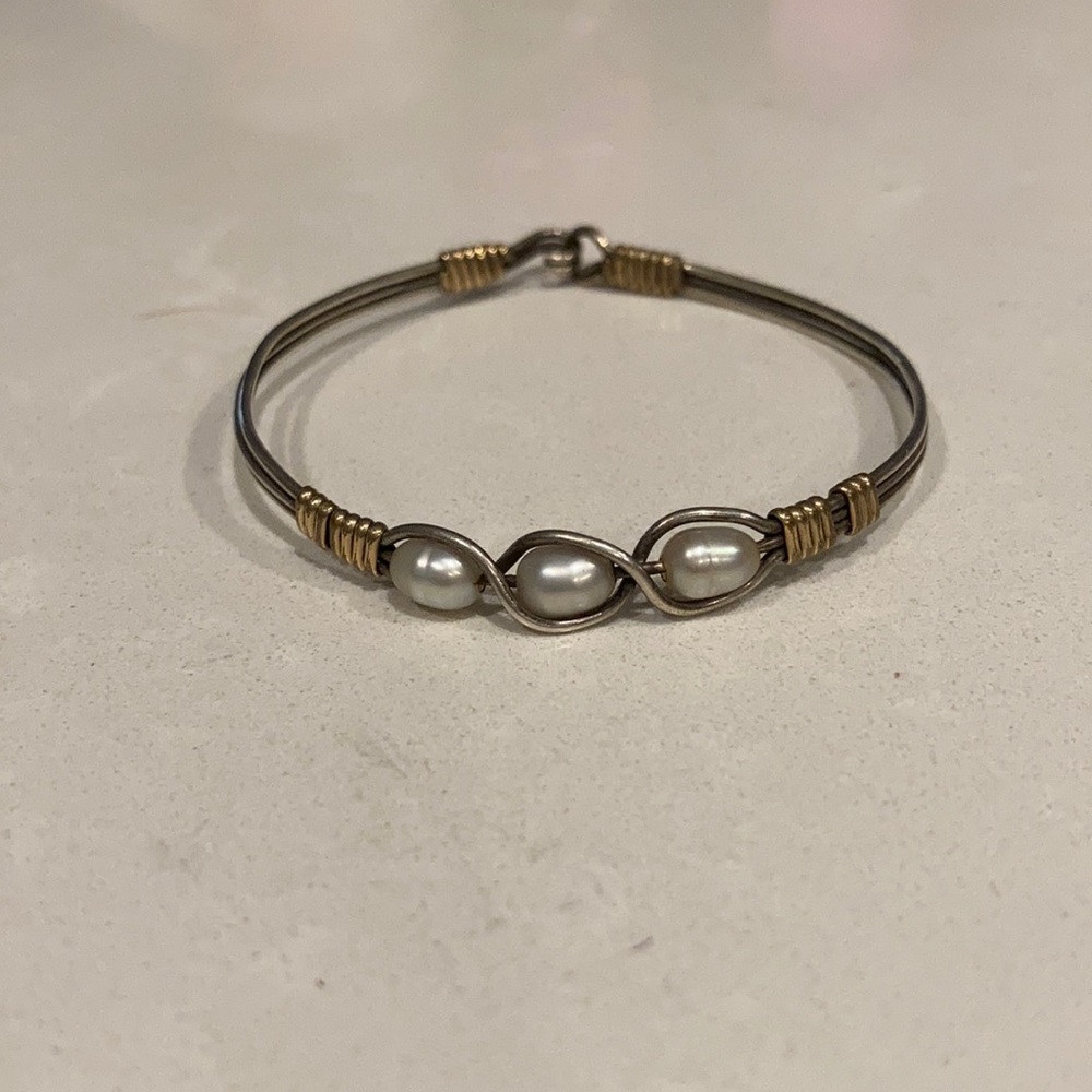 Elegant Silver and Gold Bracelet